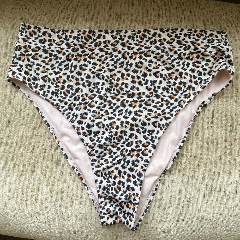 Cheetah print high waist swimsuit bottom